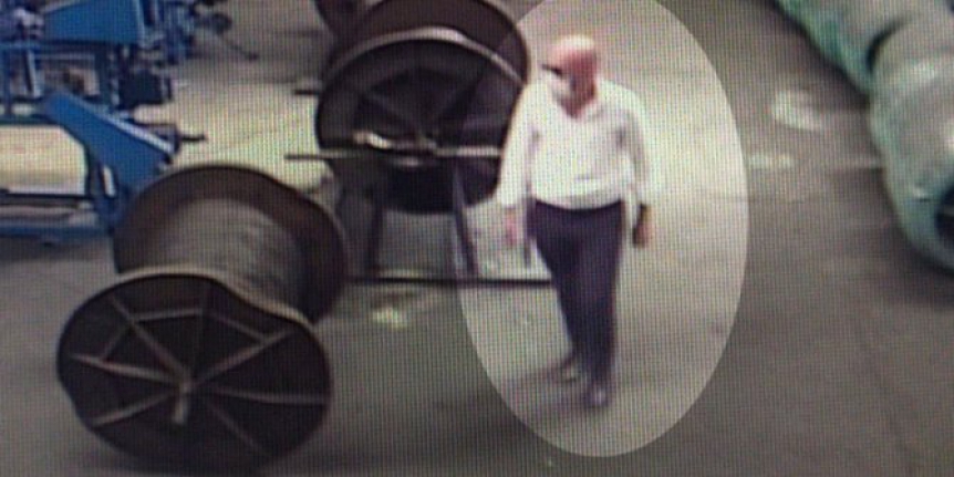 İş başvurusuna gitti, işçilerin parasını çaldı!