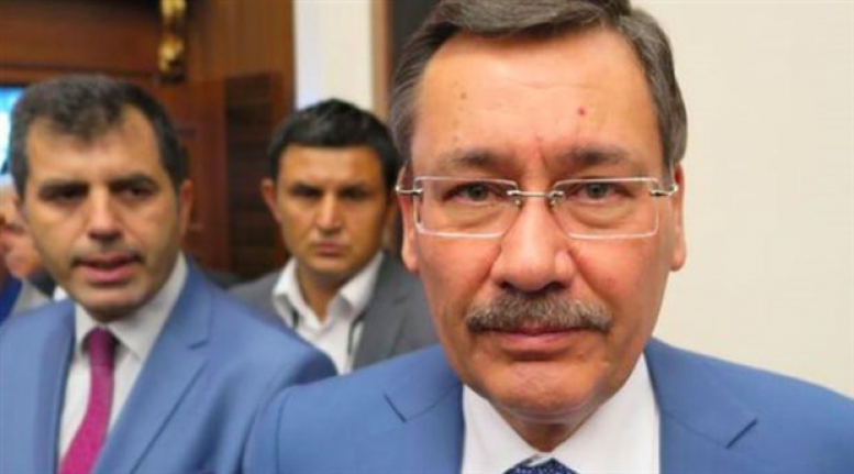 Yargıtay, Melih Gökçek'e yumurta atan kadınlara verilen cezayı bozdu