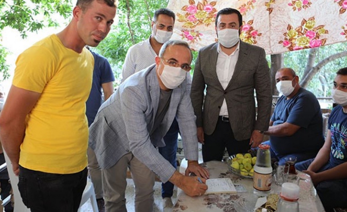 Üye sayısını dolduramayan AKP vatandaşları partiye habersiz üye yaptı