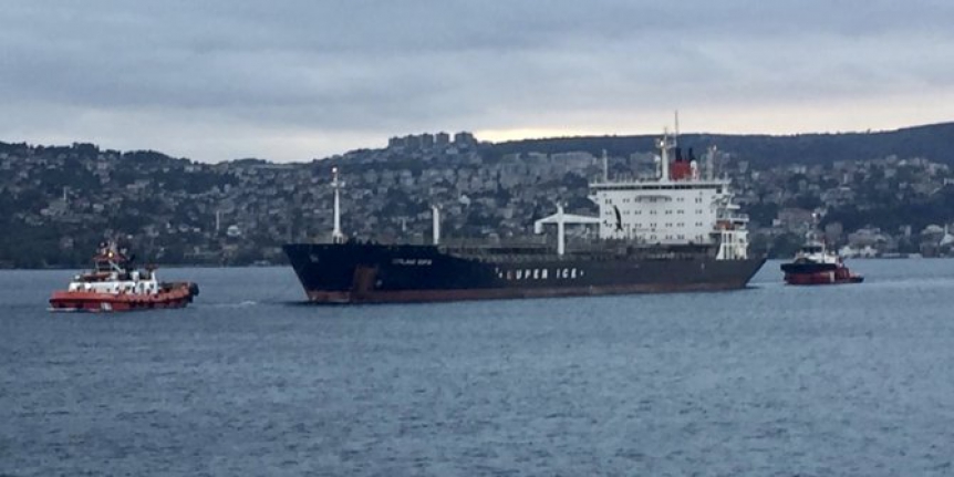İstanbul Boğazı'nda korku dolu anlar! Alarma geçildi