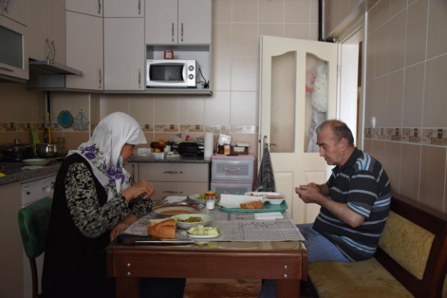 Aylarca evinden çıkmadı halde korona oldu