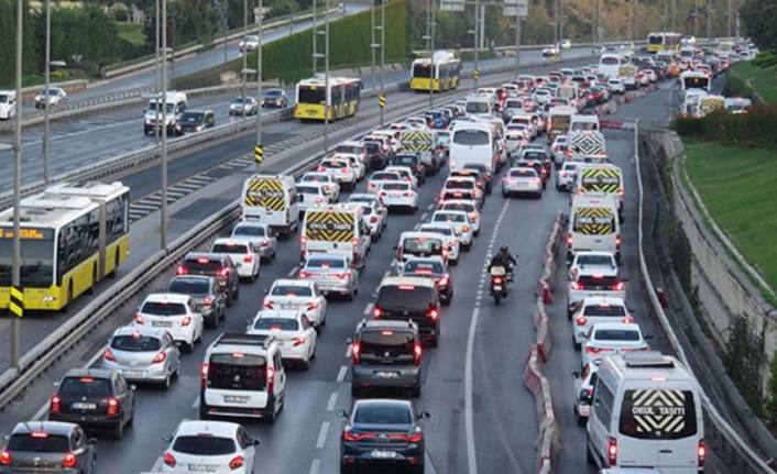 İstanbul’da kademeli mesai başladı