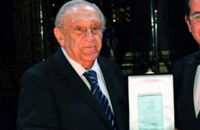 Eski Dışişleri Bakanı koronavirüs nedeniyle hayatını kaybetti