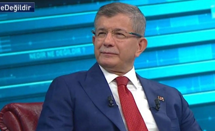 Ahmet Davutoğlu o soruya çok sinirlendi: Bu soruyu bir gün Erdoğan'a sorarsın