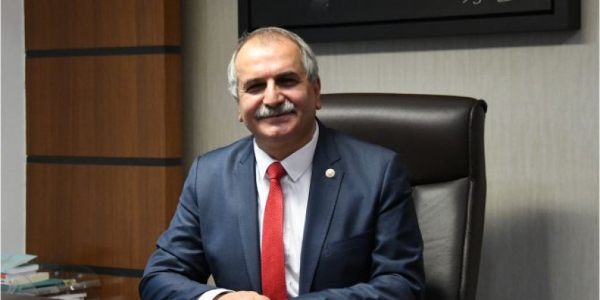 İYİ Partili Ahmet Çelik Akşener’in okuduğu şiiri paylaştı