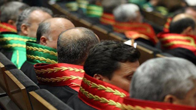 HSK, 11 hâkim ve savcıyı meslekten ihraç etti