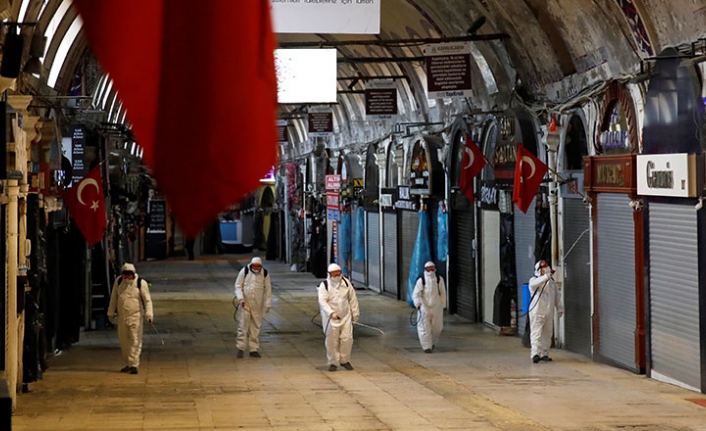 Korona virüs vakalarının artmasıyla Türkiye'de kış önlemleri gündemde... Yasaklar gelebilir!