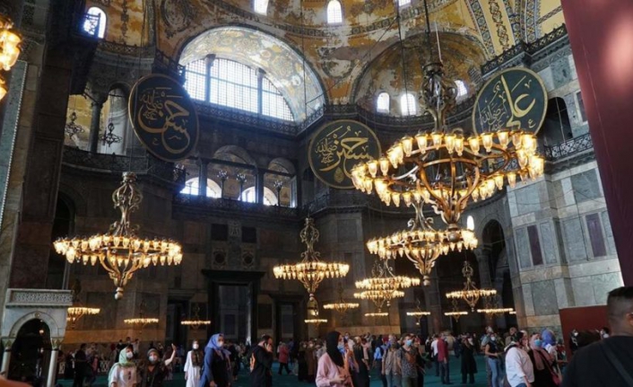 Ayasofya’da Fatih’in iradesine uyulmadı