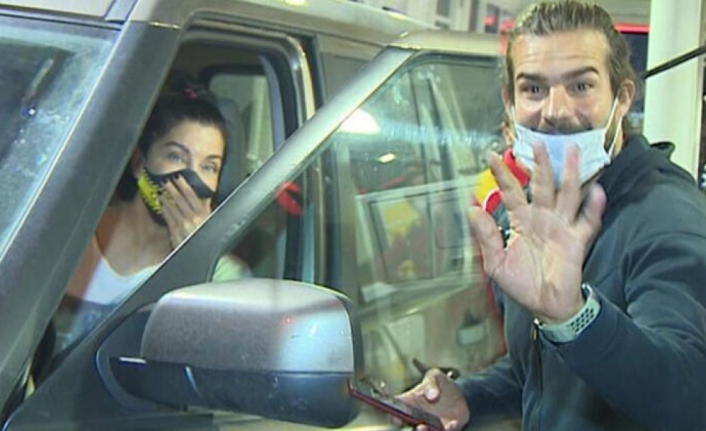 Deniz Akkaya ve Hakan Hatipoğlu benzincide yakalanınca...