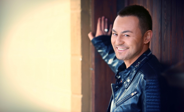 Serdar Ortaç'tan Fransa'ya yönelik ilginç boykot çağrısı
