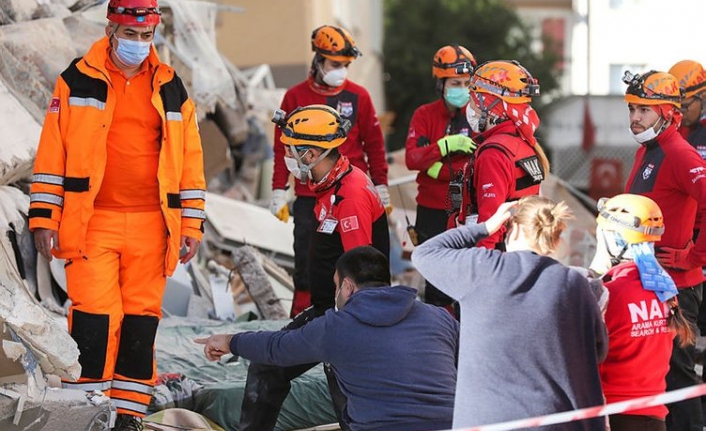 İzmir depreminde ölü sayısı artıyor!