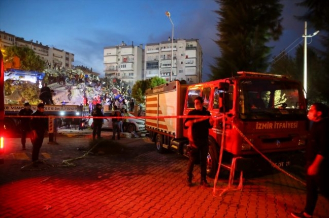 Depremin ardından 4. gün: Ölü sayısı gittikçe artıyor