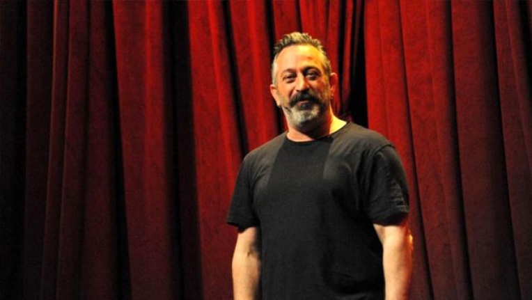 Cem Yılmaz'dan, Saadet Özsırkıntı ile aşk yaşadığı iddialarına imalı yanıt