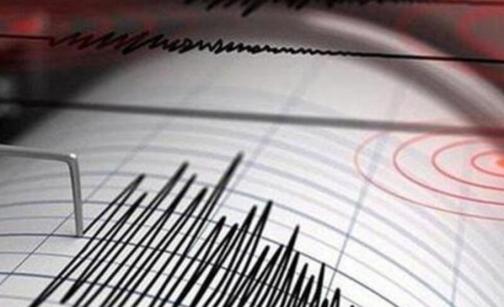 İzmir'de deprem