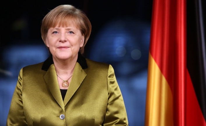 Merkel itiraf etti