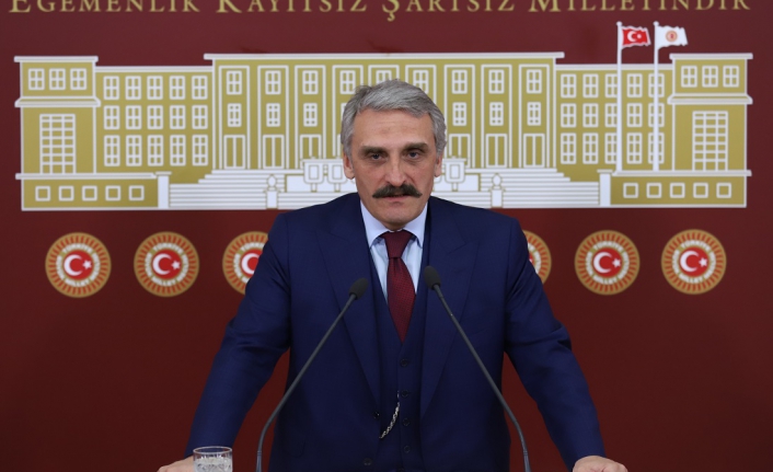 ‘Yeliz’ olarak da bilinen AKP'li Ahmet Hamdi Çamlı Erdoğan'a mektup yazdı, yazılanlardan kimse bir şey anlayamadı