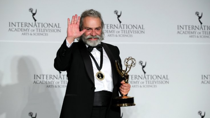Haluk Bilginer, Exxen'le ekrana dönüyor!