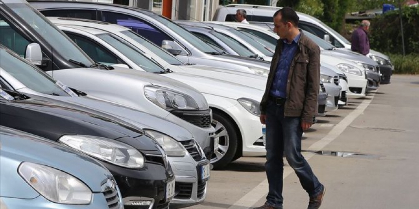 İkinci el online oto pazarında alım satımı durumu