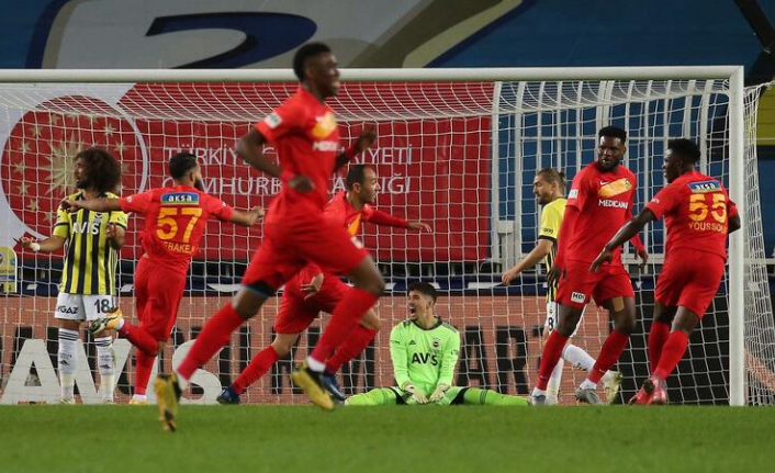 Fenerbahçe'ye evinde soğuk duş!
