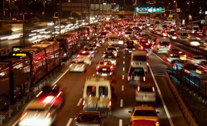 İstanbul'a 1000 km metro yetmez!