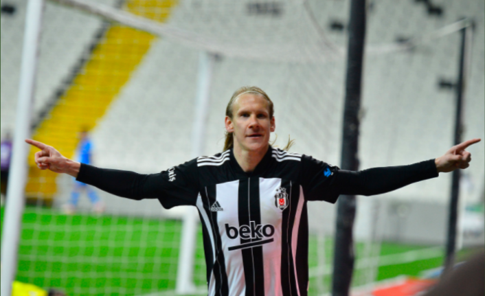 İstanbul'da gol yağmuru: Beşiktaş farklı kazandı