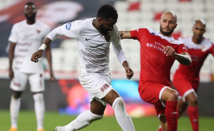 Antalyaspor-Hatayspor maçında goller yağmur oldu