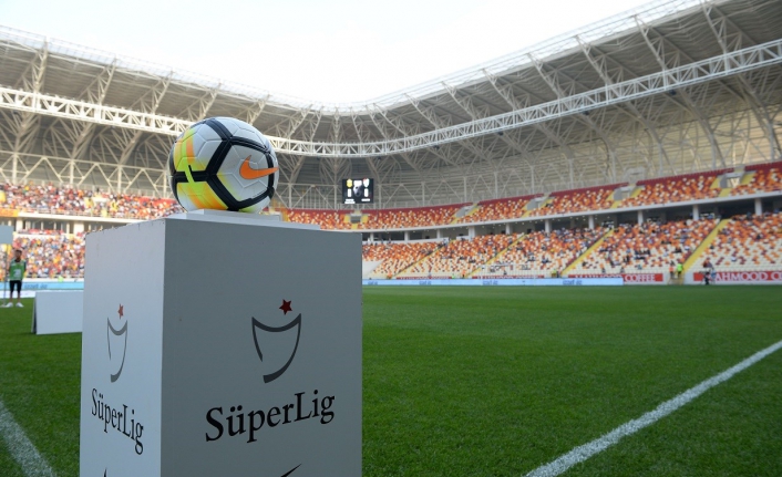 Süper Lig'de 16. haftanın heyecanı başlıyor. İşte haftanın hakemleri ve programı