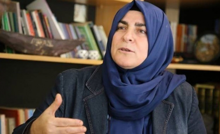 AKP kurucularından Fatma Bostan Ünsal'dan başörtüsü çıkışı!
