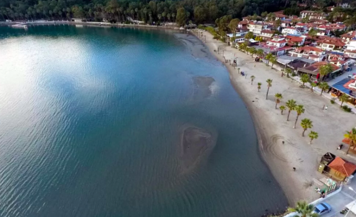 Deniz 20 metre çekildi, görenler şok oldu!