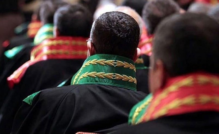FETÖ ile irtibatlı 9 hakim ve savcı meslekten çıkarıldı