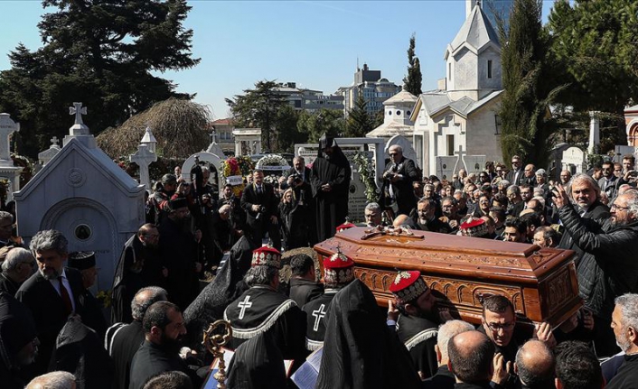 Gayrimüslimlerin cenaze törenlerine katılmak dinen uygun mudur?