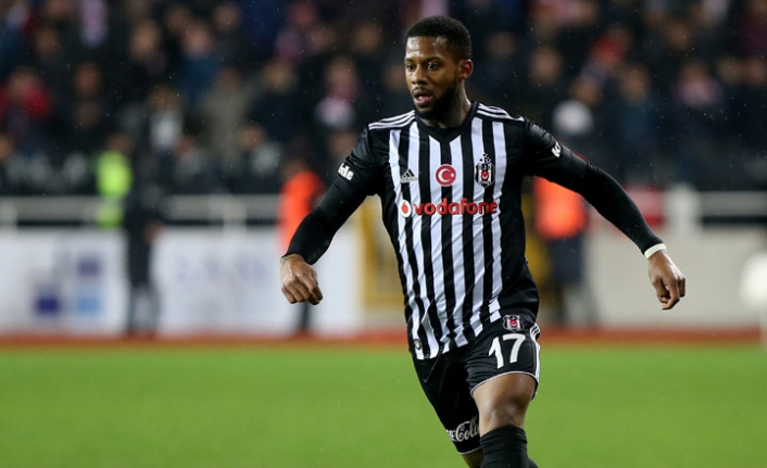 Beşiktaş'ta kadro dışı bırakılan Jeremain Lens Süper Lig'den ayrılmadı!