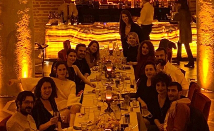 Ünlülerden pandemide tepki çeken doğum günü partisi!