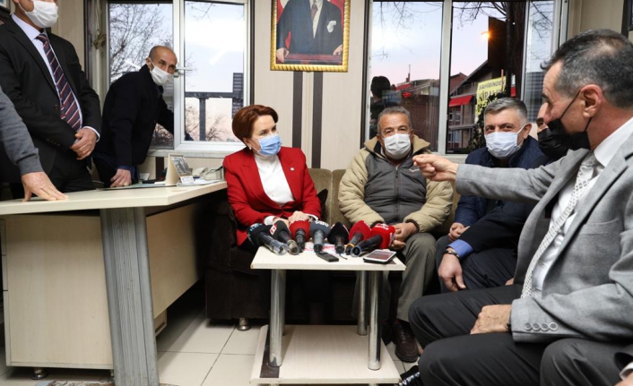 Akşener Taksici esnafının dertlerini dinledi ‘Çok ilginç diyaloglar’