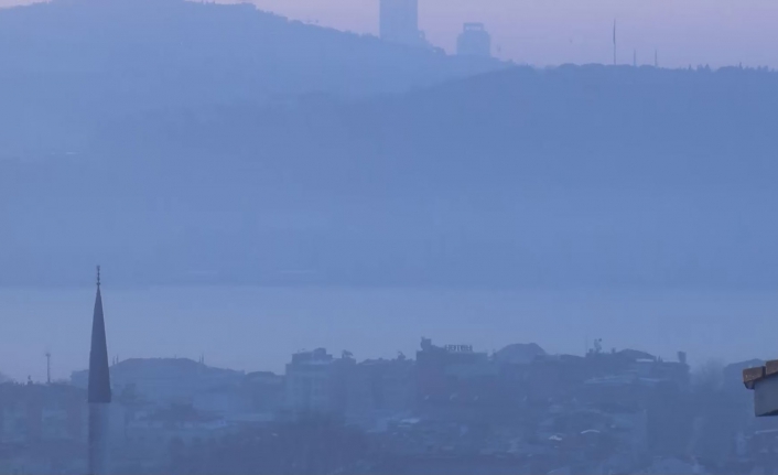 İstanbul Boğazı'nı sis kapladı!