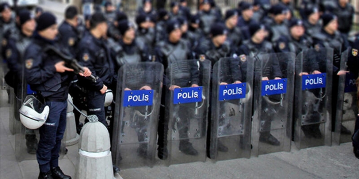 Toplanma ve yürüyüş yasağı