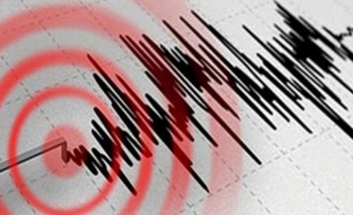İzmir'de deprem
