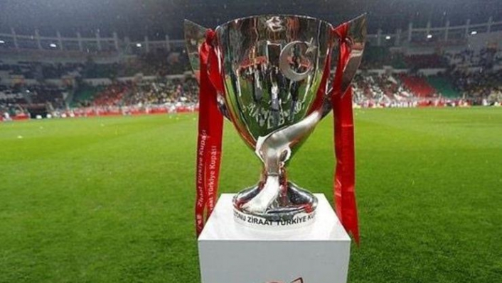 Beşiktaş yarı finalde!