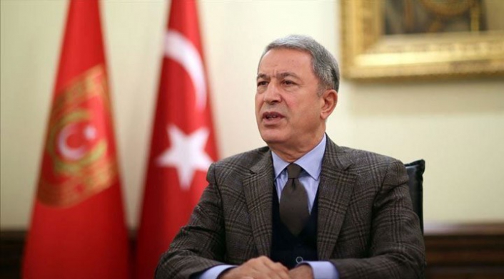 Bakan Akar İngiliz mevkidaşı ile görüştü