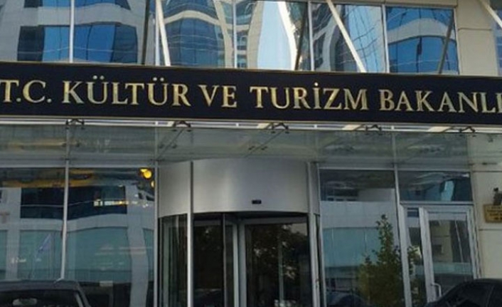 Chp'den 'sözleşmeli sanatçı' tepkisi