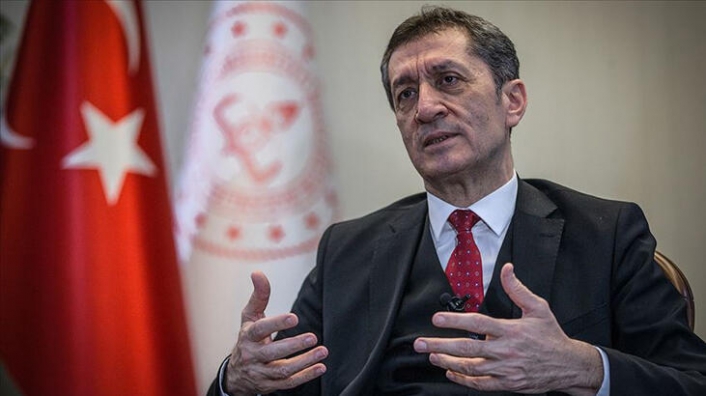 Bakan Selçuk açıkladı: Sınavlar ertelenecek mi?