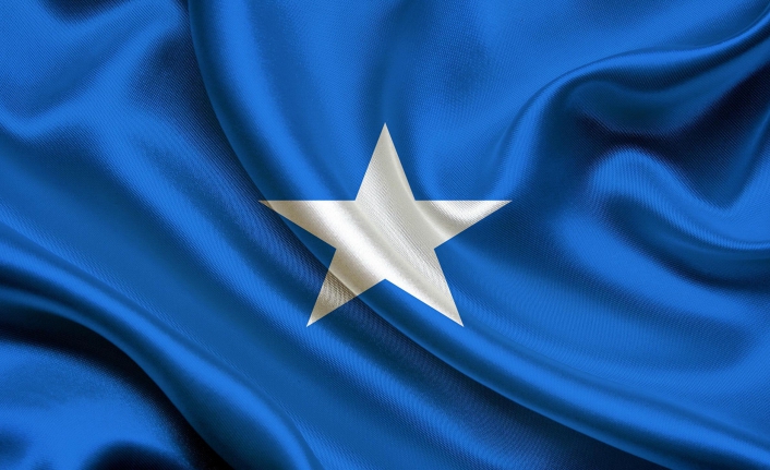 Somali'de hükümet yetkililerine bombalı saldırı! 2 kişi hayatını kaybetti