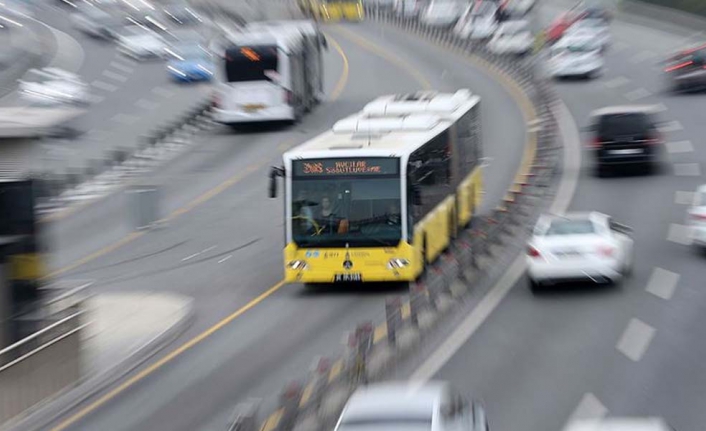 İstanbul’da toplu taşımadaki yaş sınırlaması kalktı