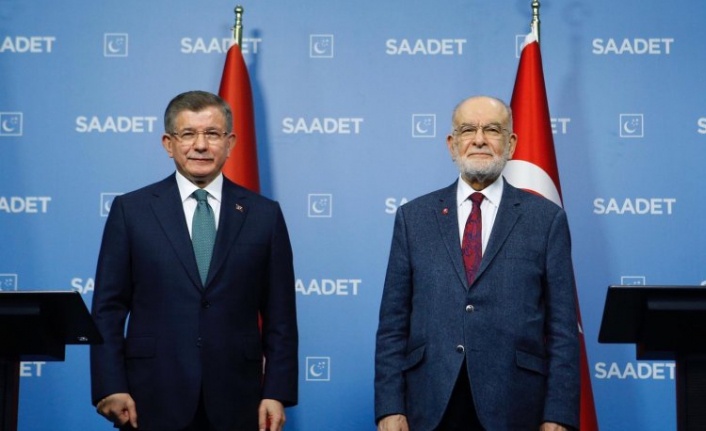 Davutoğlu ve Karamollaoğlu'ndan ortak basın açıklaması