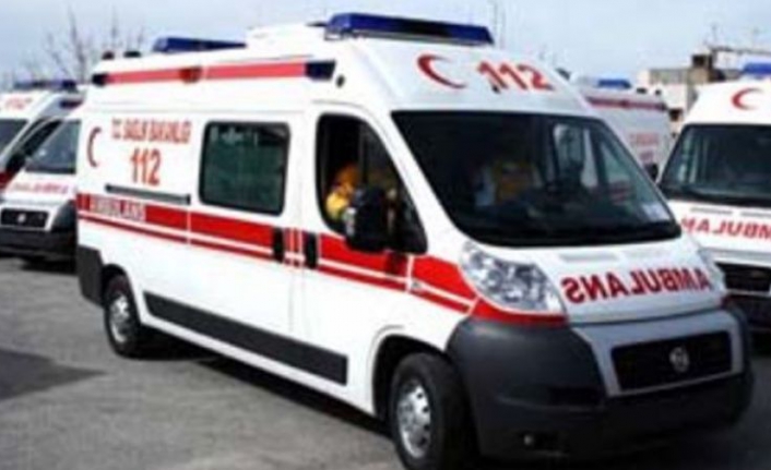 İhbar üzerine eve gelen sağlık çalışanının parmaklarını ısırdı!