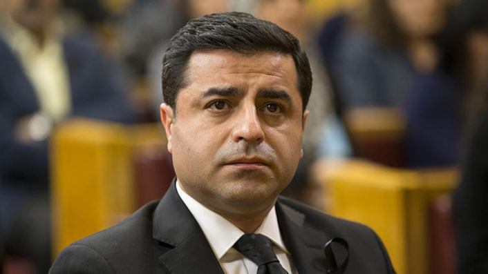 Demirtaş'a Erdoğan'a hakaretten hapis cezası!
