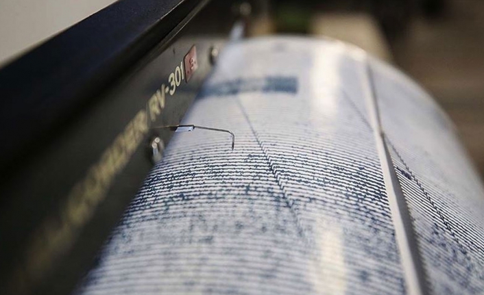 Doğu Türkistan'da şiddetli deprem!