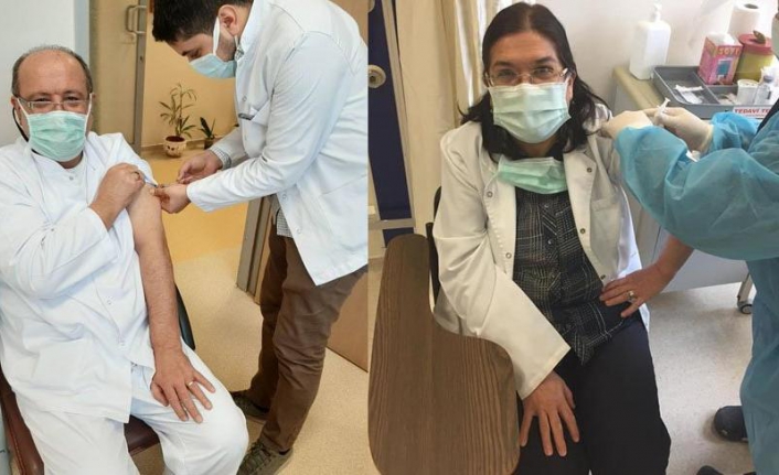 Aşı olan profesör çift koronaya yakalandı