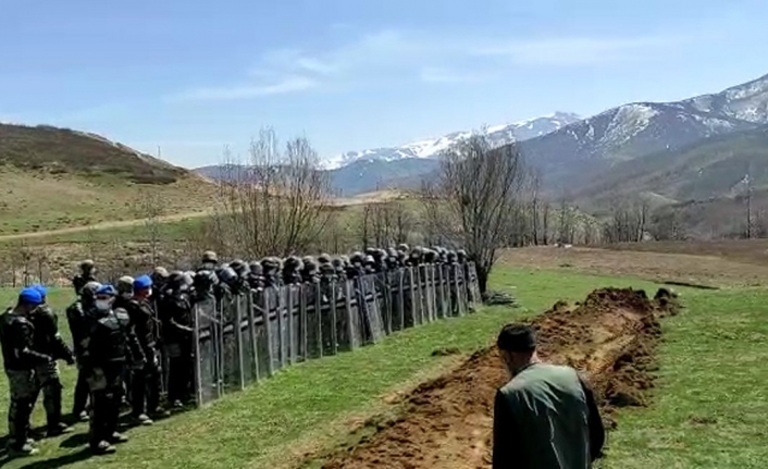 Tapulu arazilerine iş makineleri girdi!