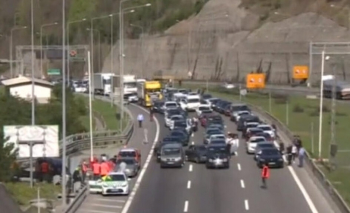 Polis yolu kapattı! İstanbul - Ankara yönü kilit!
